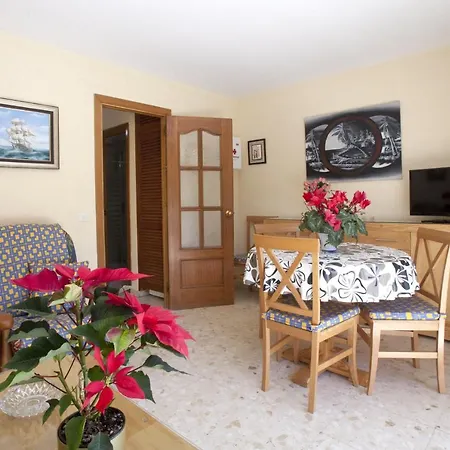 - 2 Bedrooms With Wifi And Sea Views - 01679 アパート *