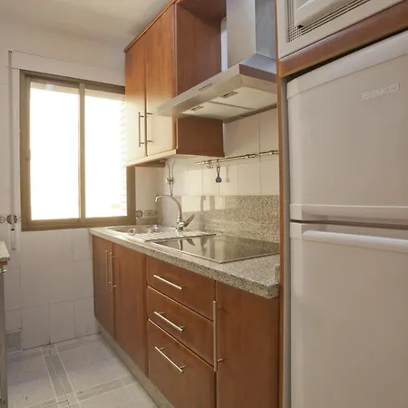 - 2 Bedrooms With Wifi And Sea Views - 01679 *